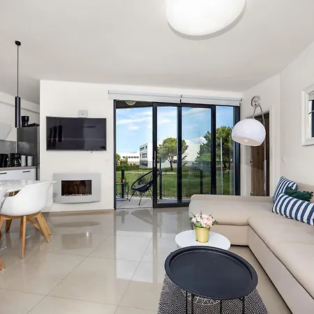 Apartamento Medulin Beach Apartment *
