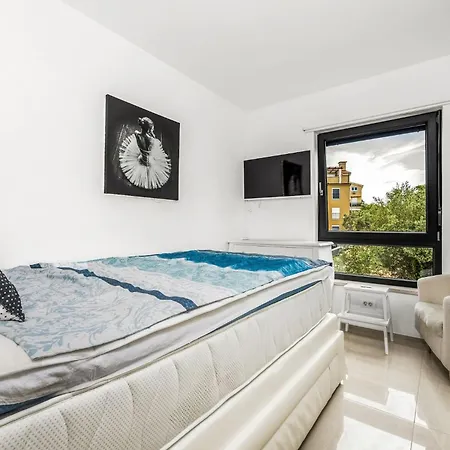 Medulin Beach Apartment *